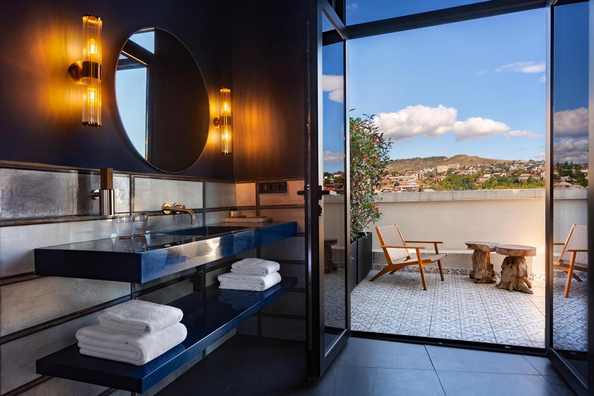 Zorba&Bond Boutique Hotel Tbilisi Exterior foto
